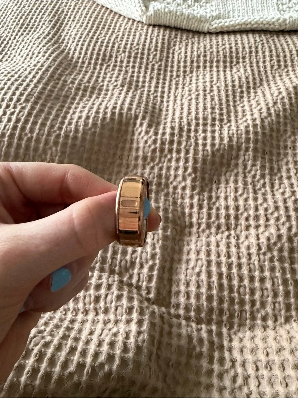 Oura Ring in Rose Gold Size 7